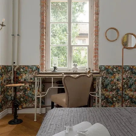 Apartment On The Square By Renters Warsaw