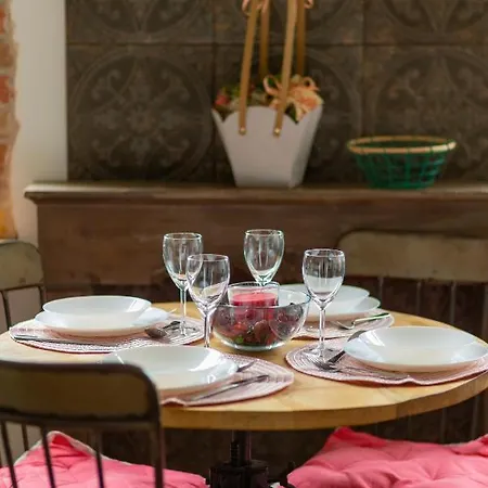 Apartment On The Square By Renters