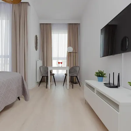 Golden Ursynow By Renters *