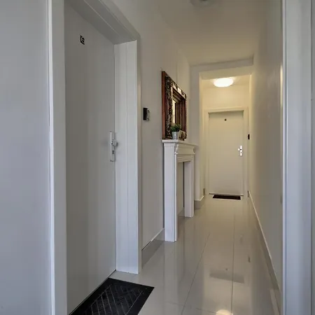 Apartament Superapart Tamka Ministudio, Family Friendly Abode *