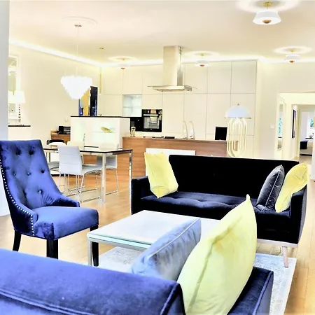 Apart Otel Mondrian Luxury Unesco Old Town *