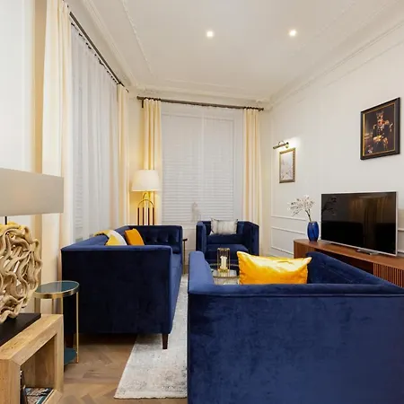 Royal Kopernika By Renters Prestige Lejlighed *
