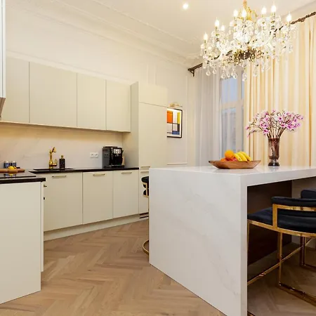 Royal Kopernika By Renters Prestige Warszawa