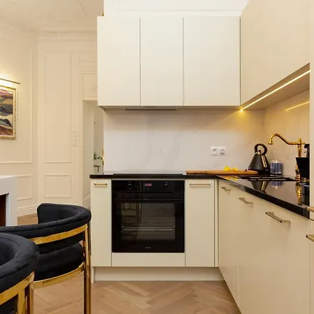 Royal Kopernika By Renters Prestige * Warszawa