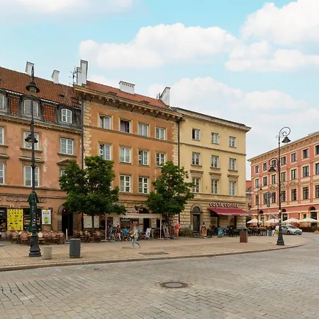 Przy Placu Zamkowym By Renters Apartment