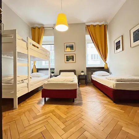 Helvetia Center And Old Town Hostel Warsaw