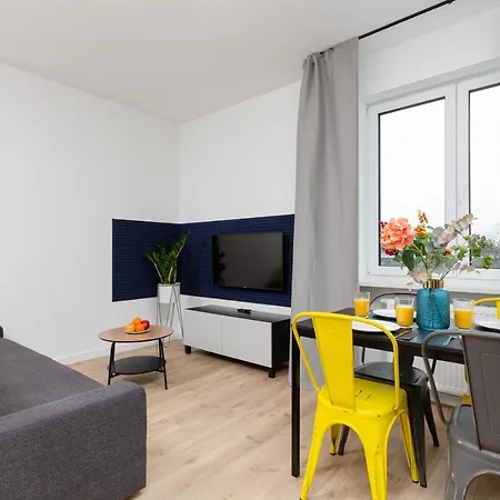 Artistic Zoliborz By Renters Apartment *