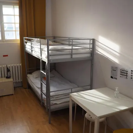 New World St Hostel And Private Room *