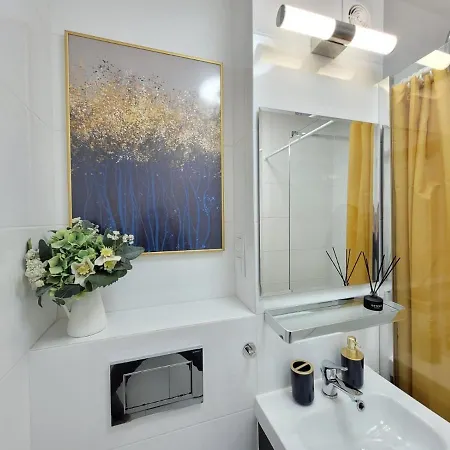 My Beloved Warsaw-metro Rondo Onz Apartment *
