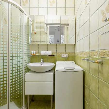 Apartment Downtown By The Park By Renters Warsaw