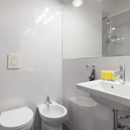 Apartament Metro Racławicka Red *