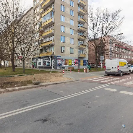 Metro Racławicka Red Warszawa