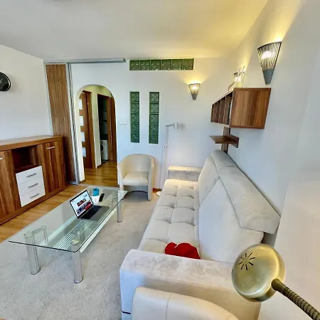 Sushi Metro Wifi 500 Mbs, 70'tv Netflix Appletv+ Lägenhet Warszawa