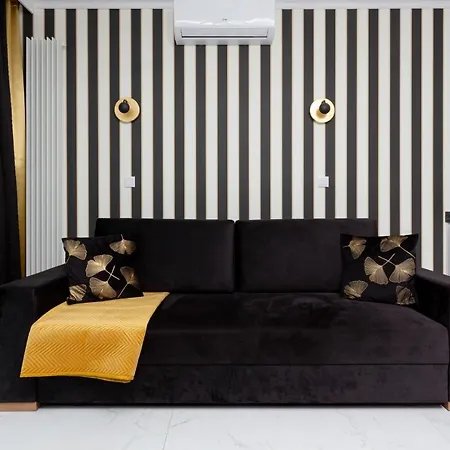 Mennica - Center By Renters Aparthotel