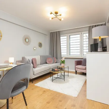 Center Near The Vistula By Renters * Warszawa