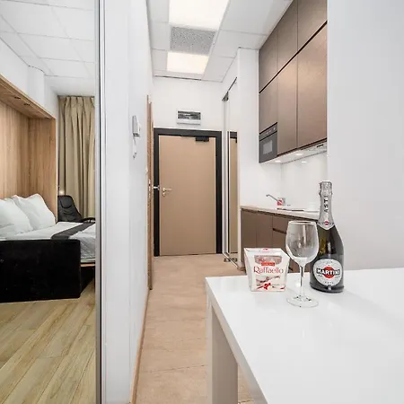 Aleje Jerozolimskie Street Apartament