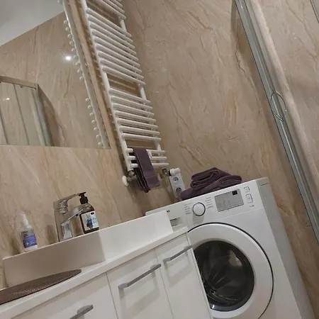 Suzanna Arkadia Apartment *