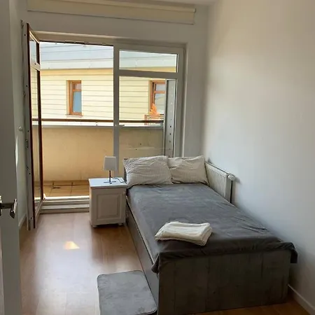 Pensjonat Comfortable In The Apartament On Aleja Wilanowska 5 *