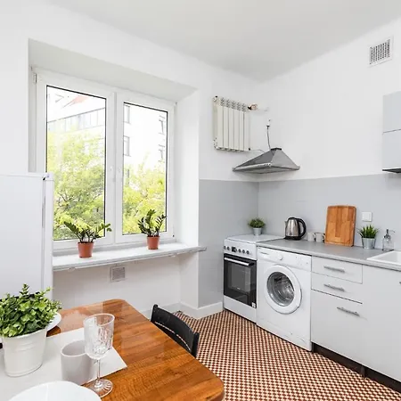 Super żelazna 29 Apartament Warszawa