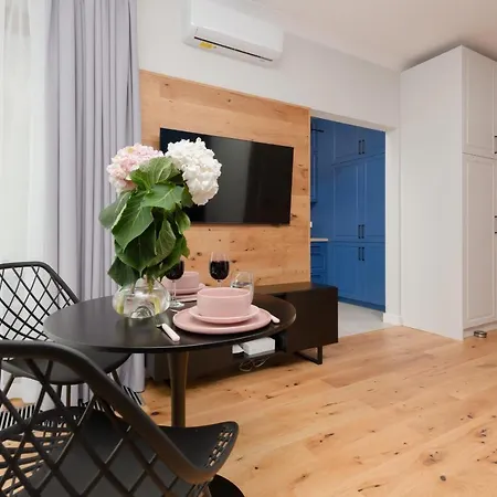 Lazienki Park By Renters Prestige Apartament *
