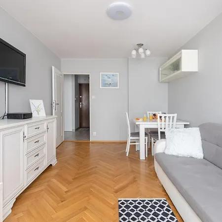 Rent Like - Bonifraterska 10b Lägenhet *
