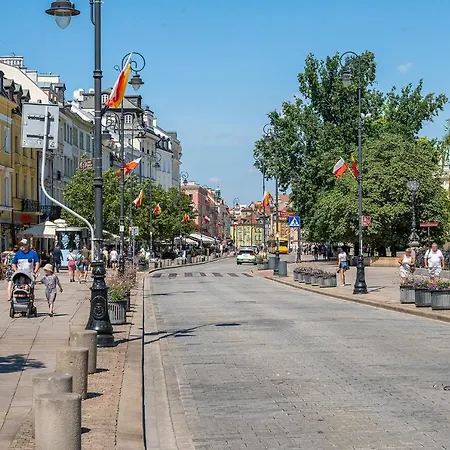 Апартаменты Krakowskie Przedmiescie 19 - 600m Od Zamku Krolewskiego - 50m Od Palacu Prezydenckiego - 800m Od Stacji Metra Nowy Swiat - Better Варшава
