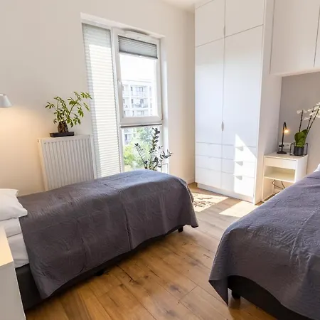 Apartment Royal Family Metro Mlociny