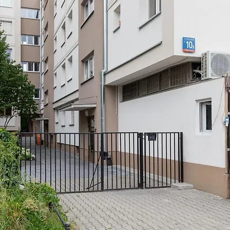 Lägenhet Rent Like - Bonifraterska 10b