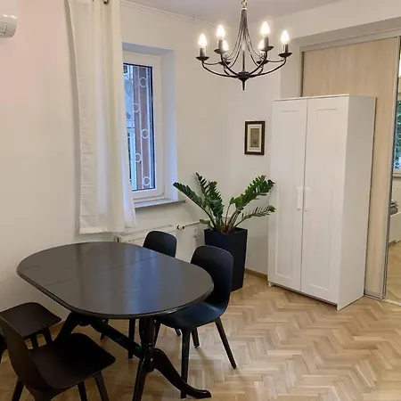 Mokotów Wernyhory Apartament *