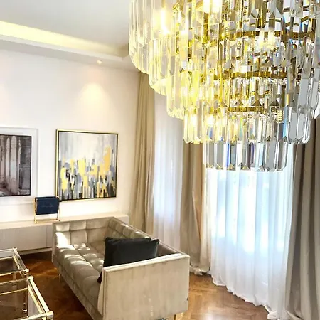 Mondrian Luxury Unesco Old Town * Varşova