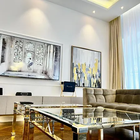 Mondrian Luxury Unesco Old Town Appart hôtel *