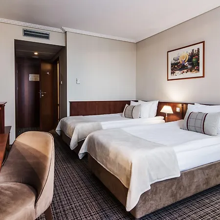 Airport Okęcie Hotel 4*