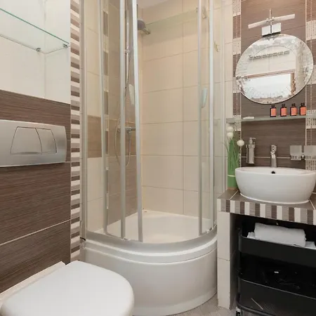 Apartment Jana Pawla Ii Next To The Metro By Renters *