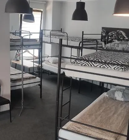 Sunrise Przy Dw. Zachodnim Hostel *