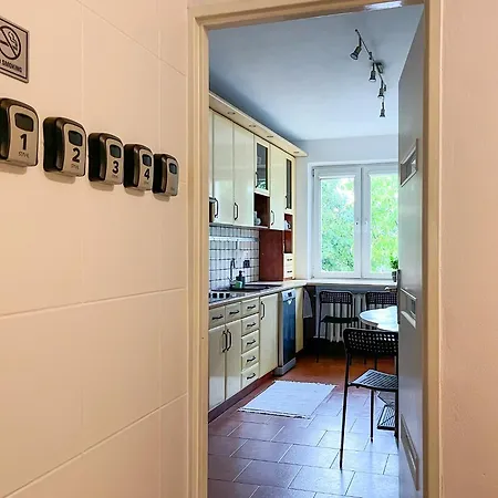 Hostel Flower House Chopin Airport Warszawa