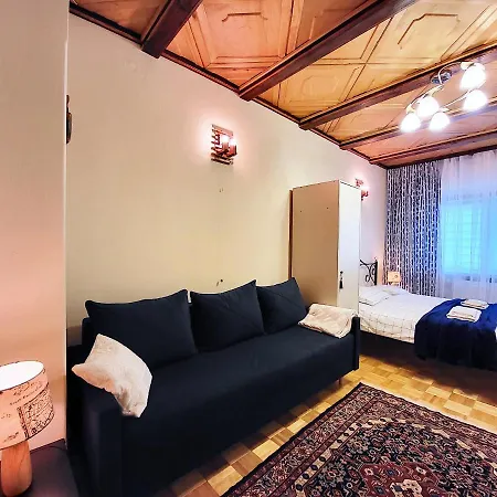 Husarska 60 Nocleg ze śniadaniem Warszawa