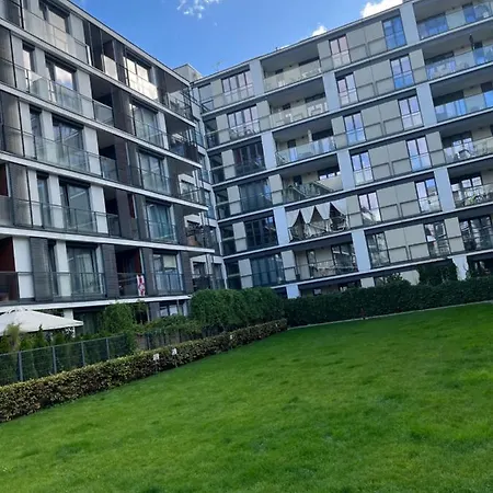 Airport Comfy Guest Homestay Warsaw