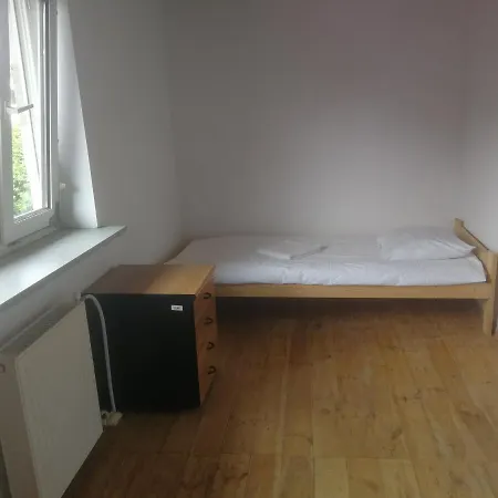 Warszawa-ursus Szálloda Varsó