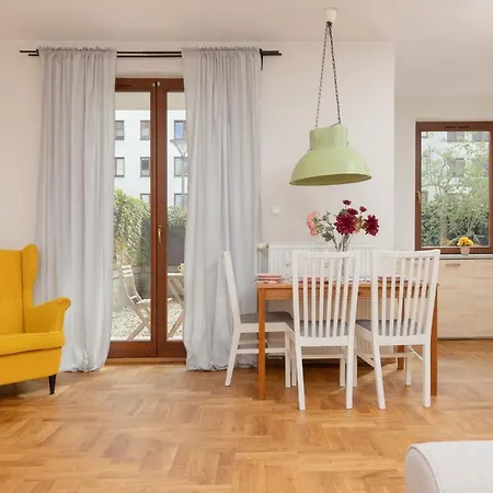 Apartment Bobrowiecka By Renters Warsaw
