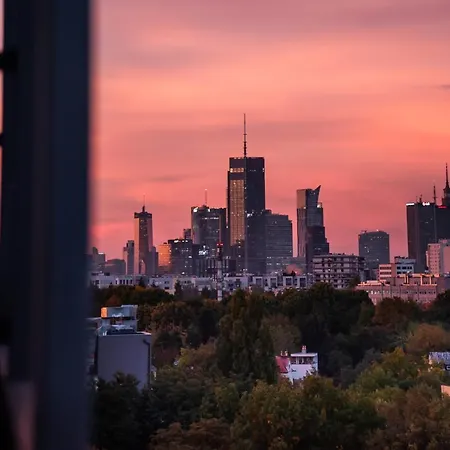 Qbik Artistic Cityscape Apartament Warszawa