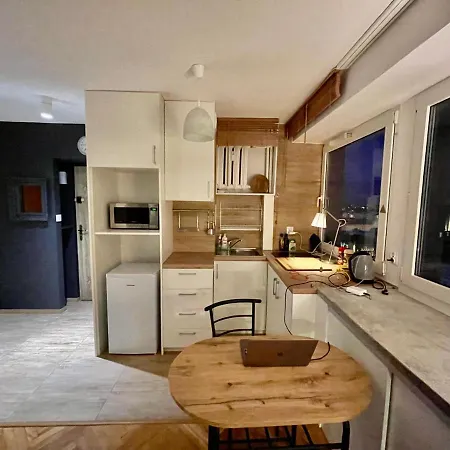 Apartment Super Grey 2 Metro Fast Wifi 65'tv Netflix Hbo Appletv+