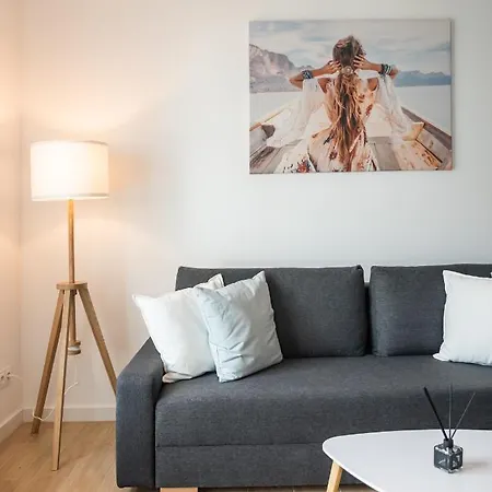 Apartment Metro Targowek Cosy Warsaw