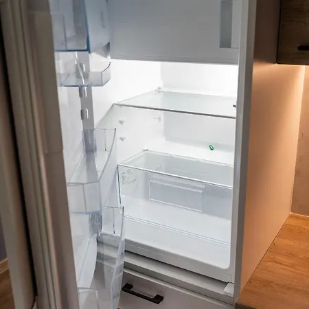 Batorego 16 Red Prywatne Mieszkanie 300m Od Metro Pole Mokotowskie I Sgh Samodzielne Zameldowanie! Self Check-in System! Apartament Warszawa
