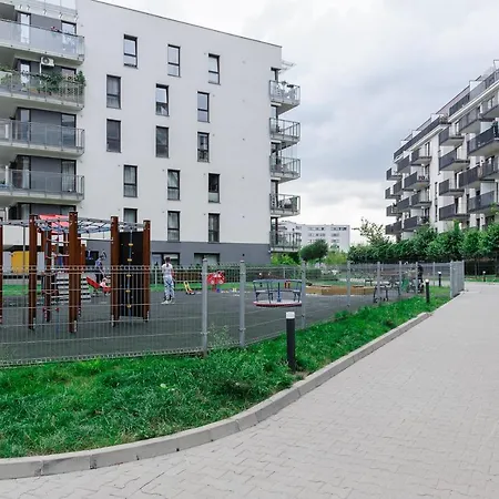 Lumina Near Arkadia Center Apartment