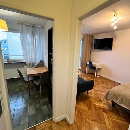 Ohmyhome - Chmielna * Warsaw