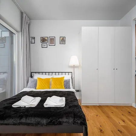 Apartment Apartament Wola Business Center Prymasa Street