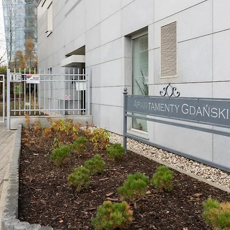 Slominskiego By Renters Apartment