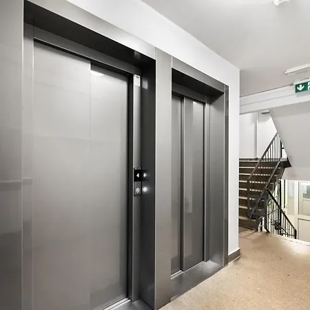 Apartment Wola Golden Warschau