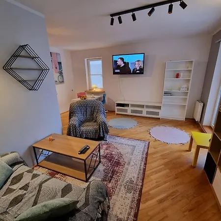 Apartament Verano - Przy Metro Bemowo Apartment *