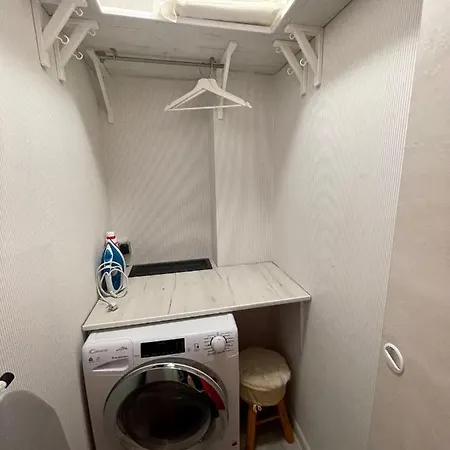 Apartment Metro Wifi 300mbs 65'tv Netflix Hbo Appletv+ *